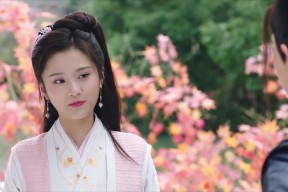 华体会登录地址-场外花絮曝光运动员与粉丝互动场面温馨引发大量转发，运动员场景