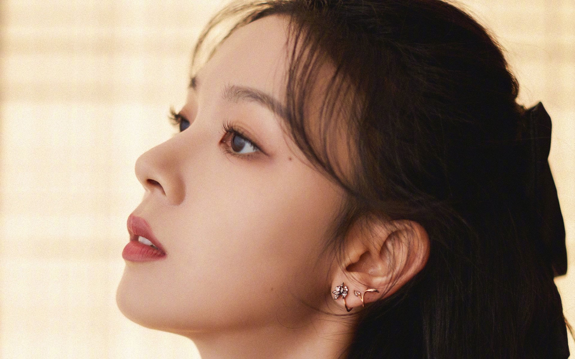 自由泳转身蹬壁动作对比分析,自由泳转身慢动作示范