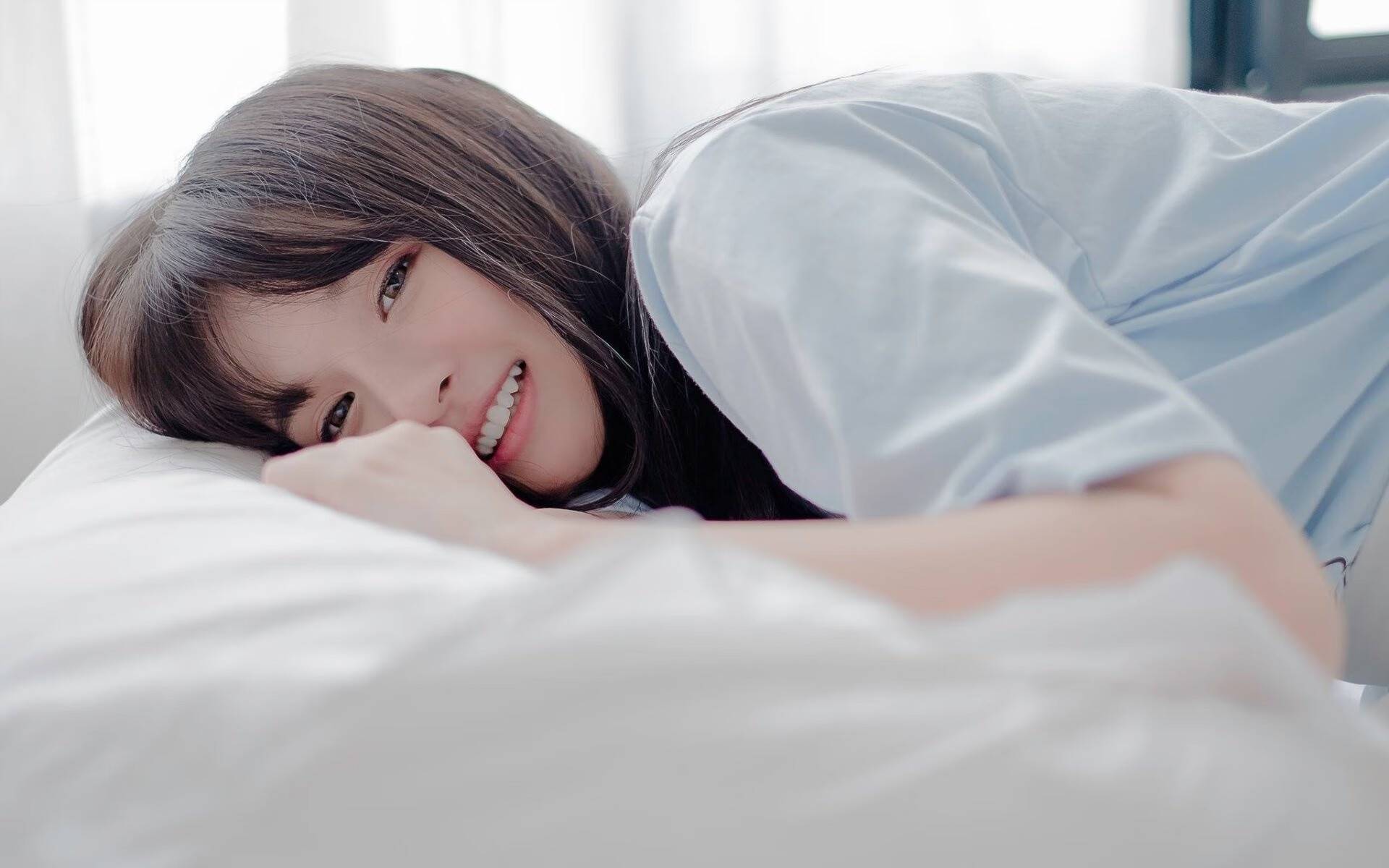 摩纳哥仰泳选手技术细腻，摩纳哥王妃游泳