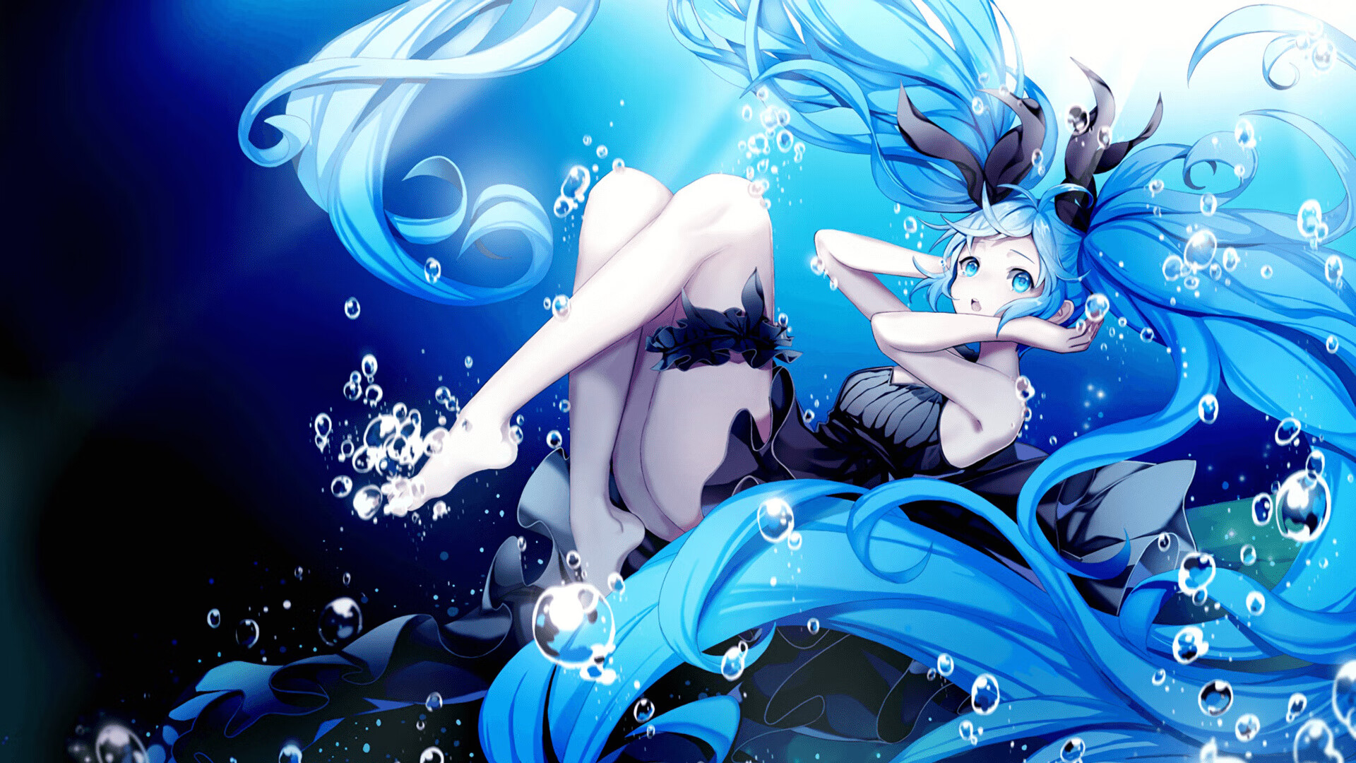 曼联在主场逆转利物浦，争夺积分榜前列