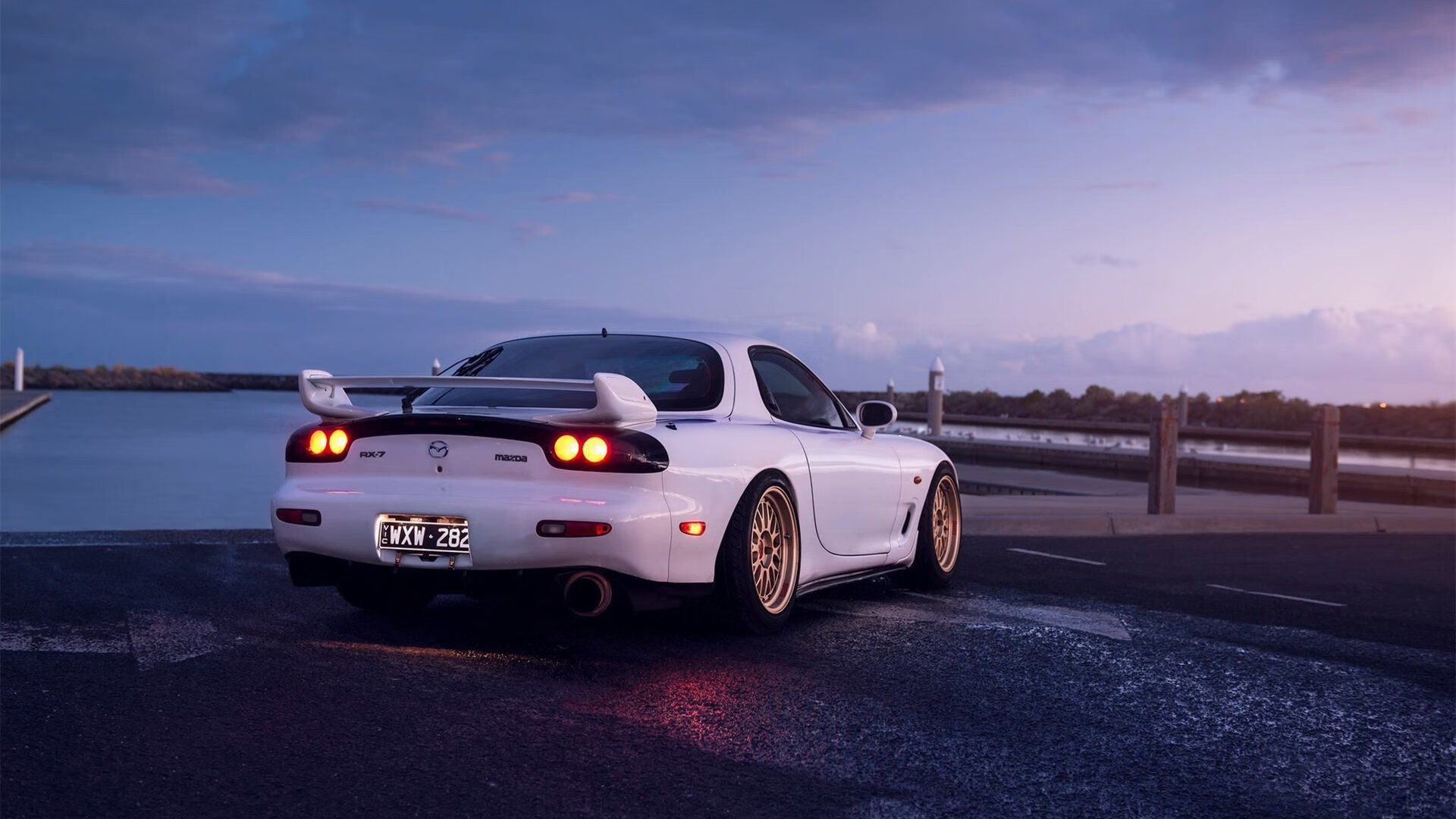 青少年足球志愿者队伍不断壮大，推广普及全民健身，足球联赛志愿者